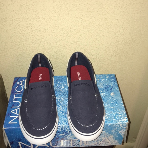 nautica tennis shoes for mens